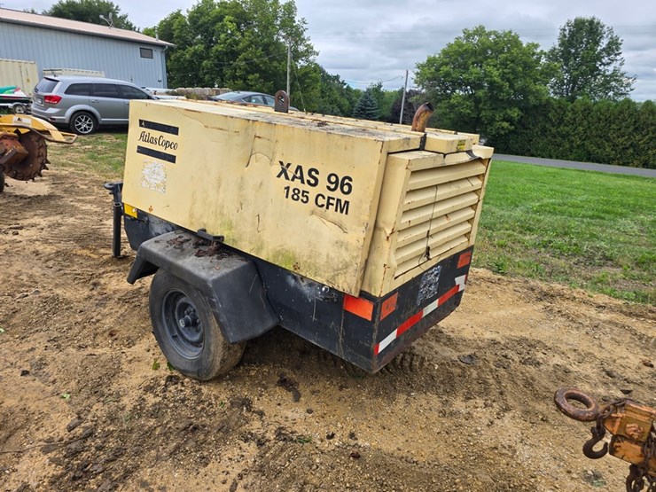 #2058-•-atlas-copco-xas96-towbale-air-compressor-image-3
