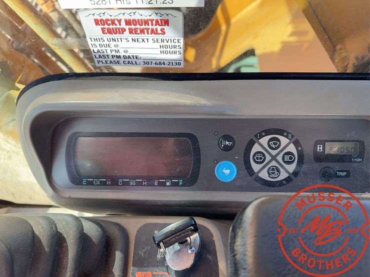 2011-case-cx210b-image-37