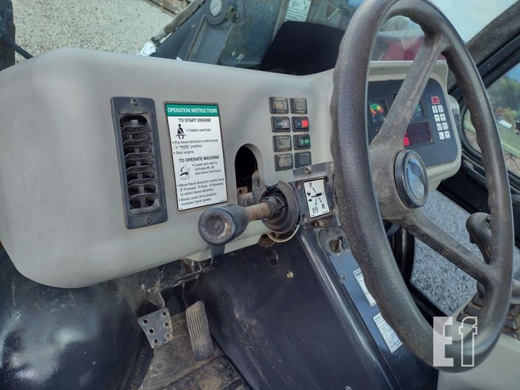 2006-bobcat-toolcat-5600-image-10