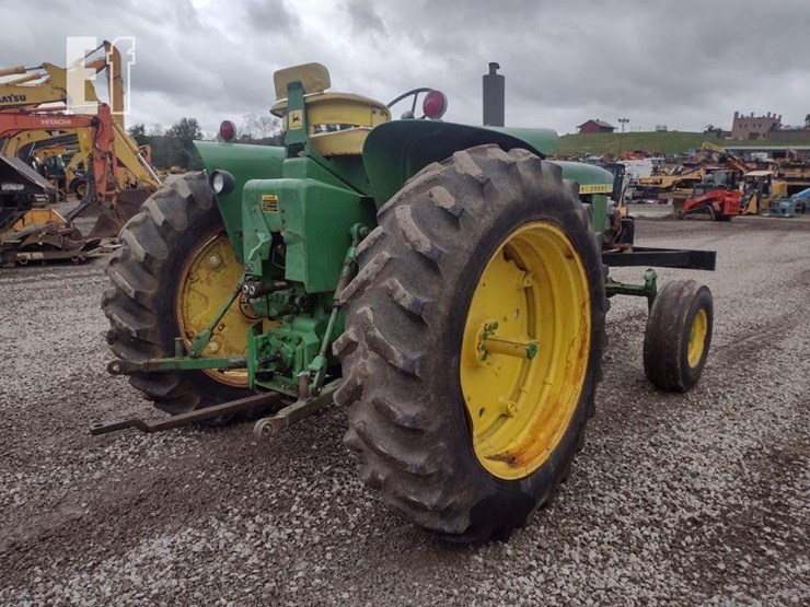 john-deere-2520-image-31