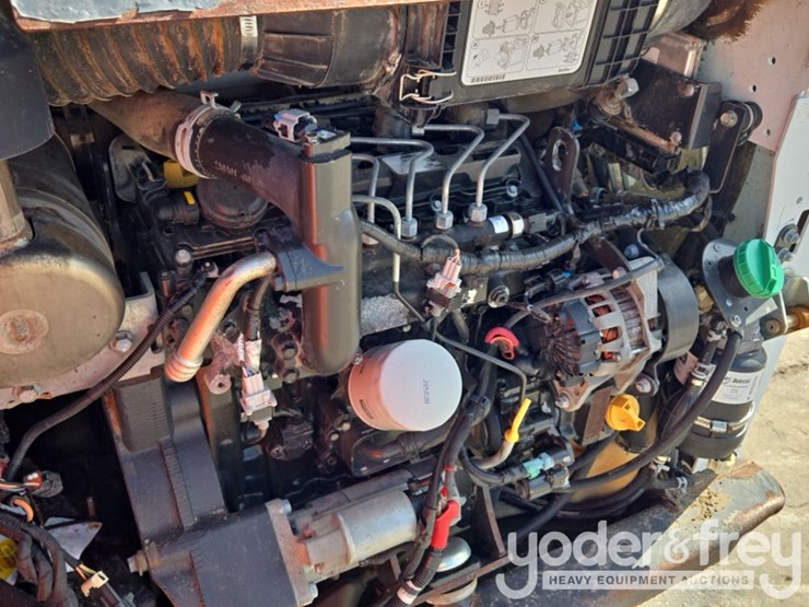 2017-bobcat-t590-image-41