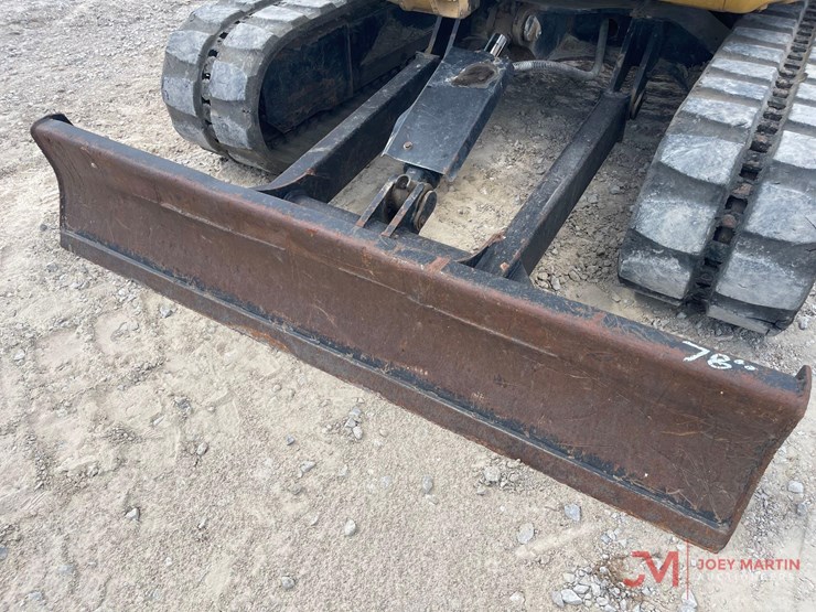 2018-cat-305.5e-2-cr-mini-excavator-image-13