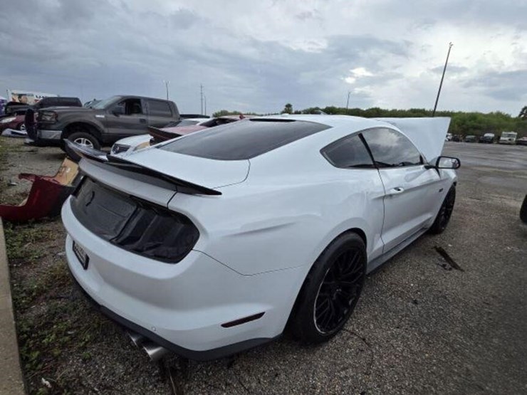 20-ford-cp-1fa6p8cf3l5111501-image-3