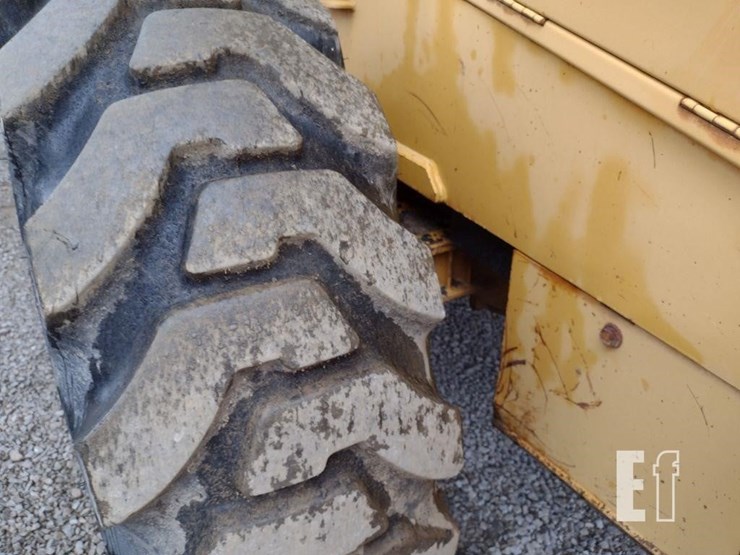 1998-deere-tc44h-image-20
