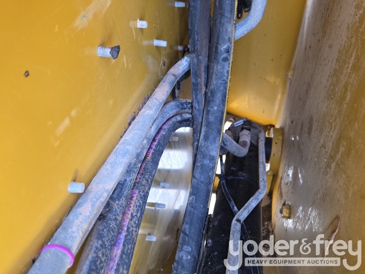 2018-caterpillar-299d2-image-29