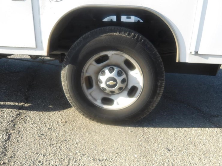 2013-chevrolet-silverado-2500-image-5