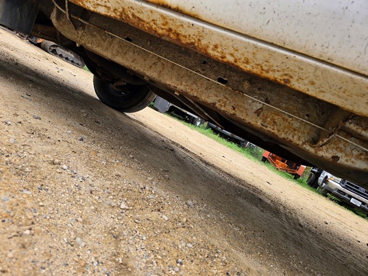 #2069-•-1993-chevrilet-3500-cheyanne-stake-body-truck-image-41