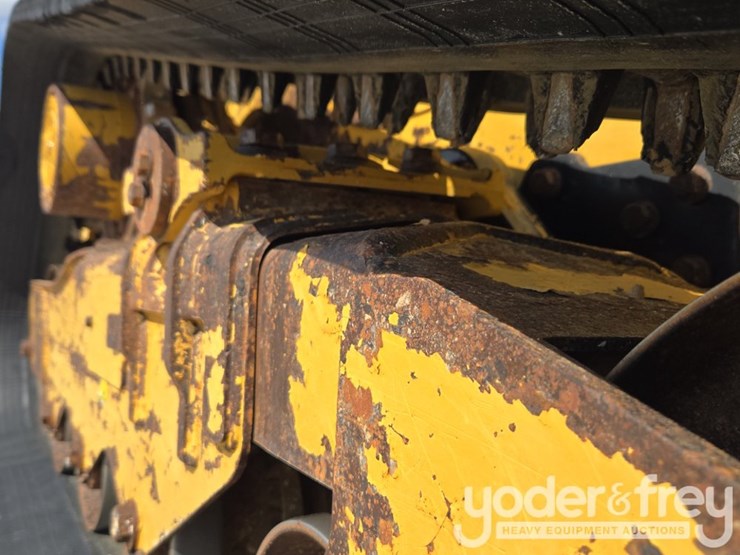2023-caterpillar-259d3-image-15