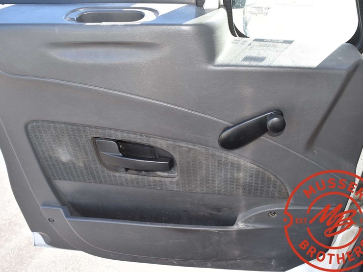 2009-international-durastar-truck-image-36