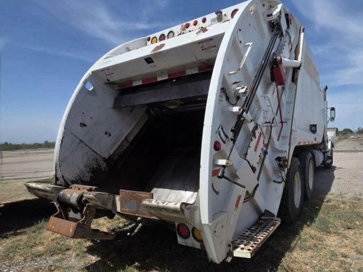 2019-western-star-4700sb-image-3