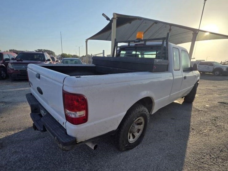 2011-ford-ranger-image-3