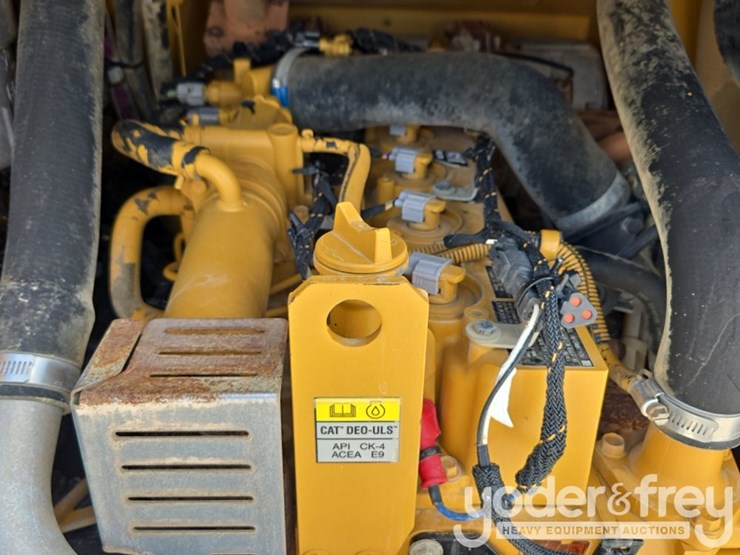2023-caterpillar-259d3-image-40