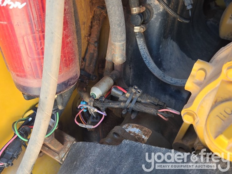 2019-caterpillar-299d2-image-38