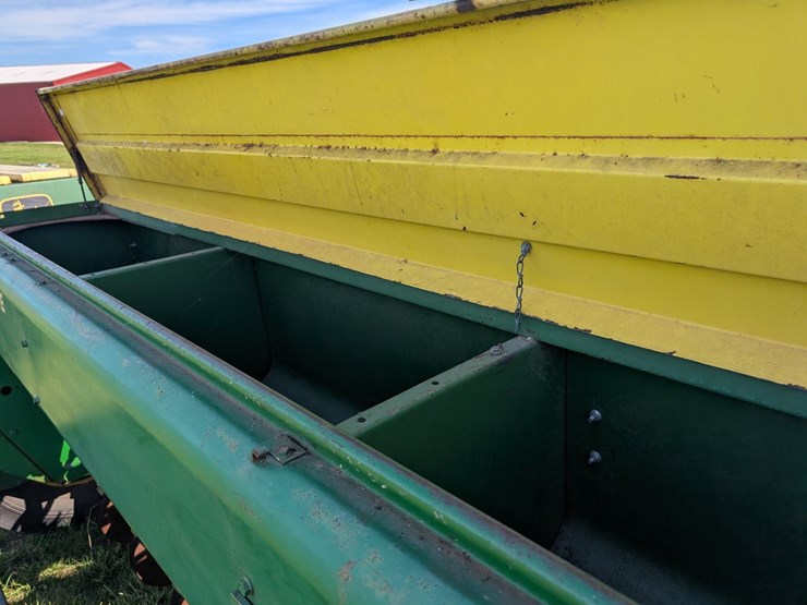 john-deere-8200-image-12