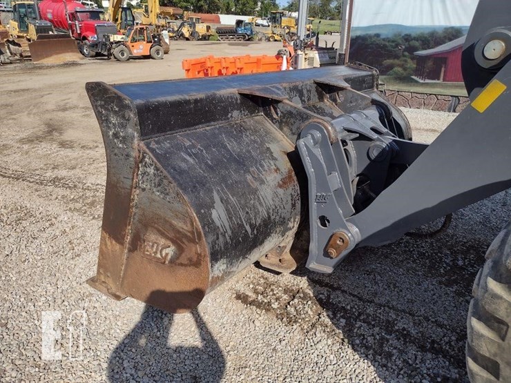 2019-deere-444k-image-20
