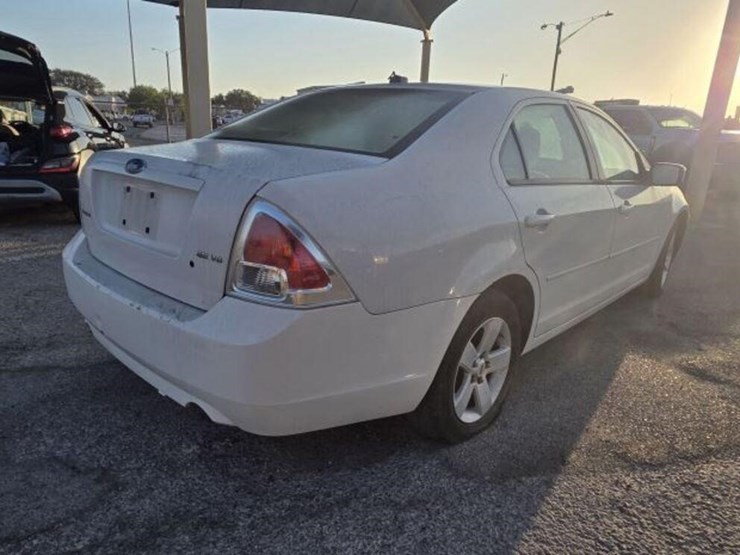 2009-ford-fusion-3fahp07179r100788-image-3