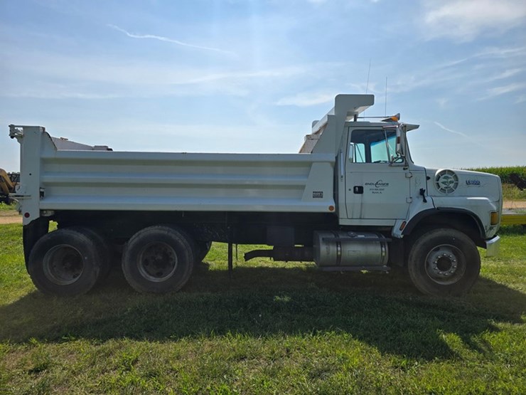 1995-ford-l8000-image-8