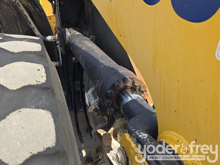 2019-komatsu-wa380-8-image-22