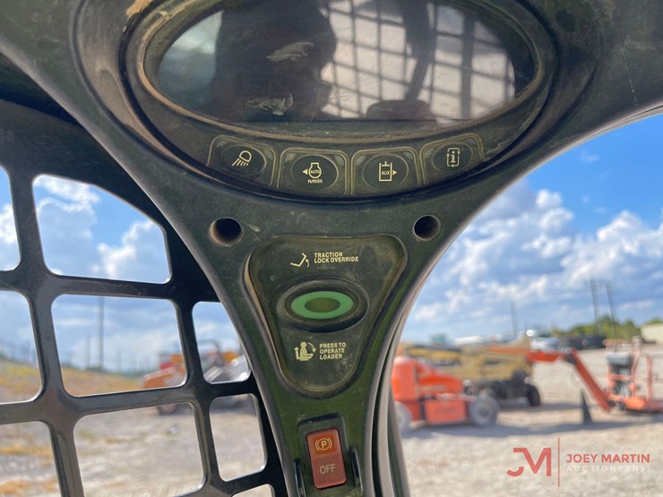 2023-bobcat-t450-mtl-image-16