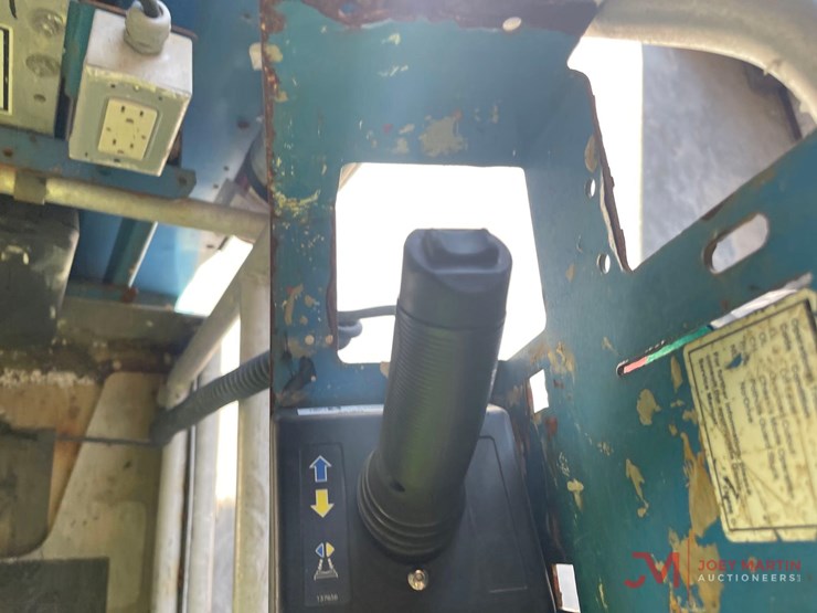 2018-genie-gr-20-electric-man-lift-image-13