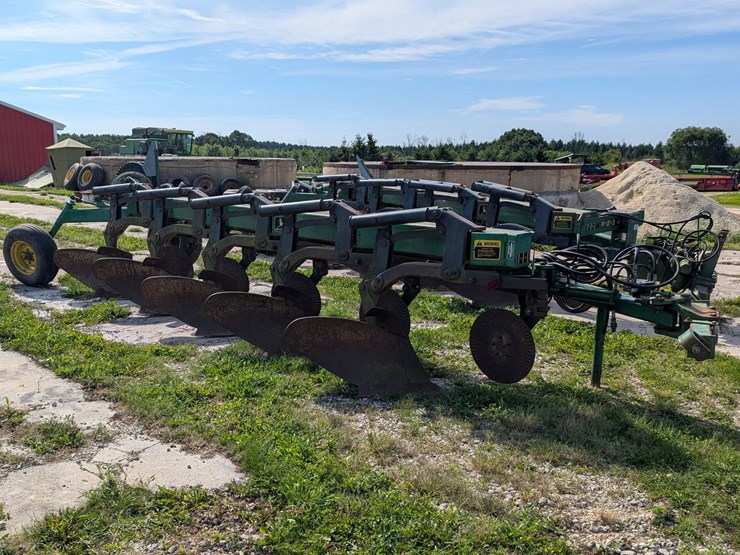 john-deere-2810-image-10