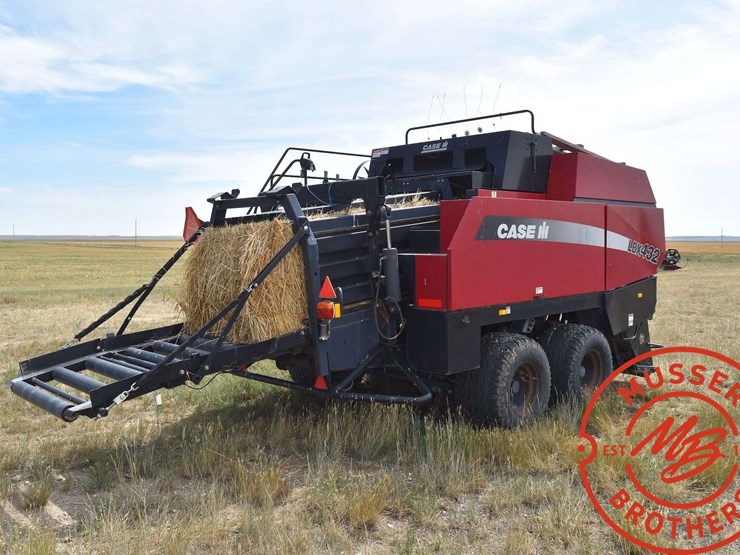 case-ih-lbx432-image-6