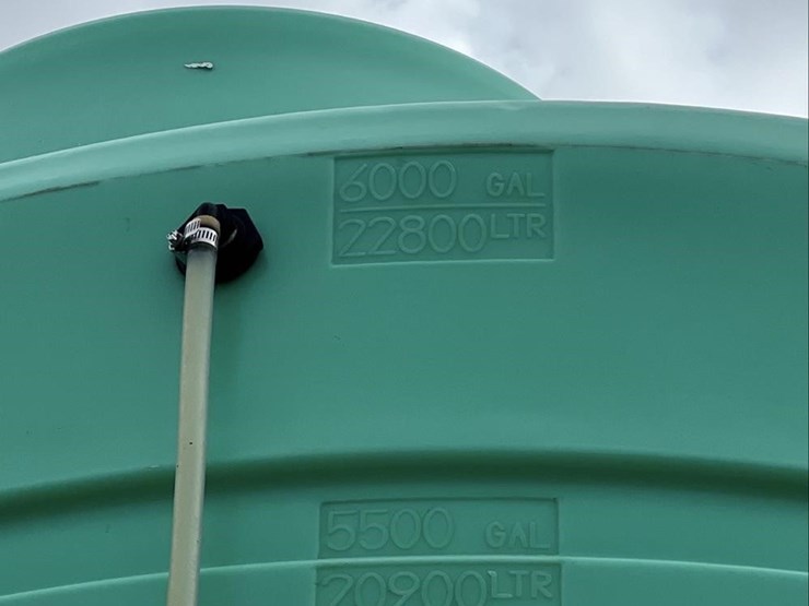 enduraplas-6000-gallon-fertilizer-tank-10086-image-3