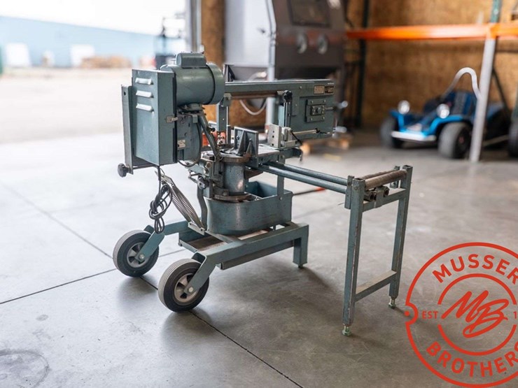 ellis-1600-mitre-band-saw-image-3