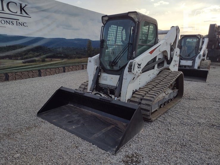 2020-bobcat-t770-image-35