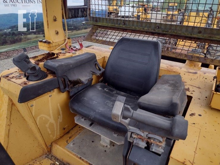 2006-caterpillar-d5n-lgp-image-11