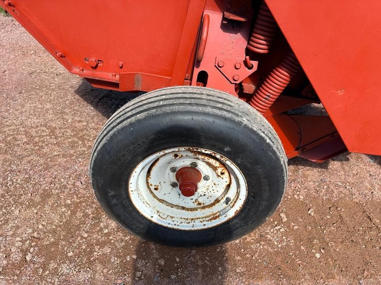 hesston-730-image-15