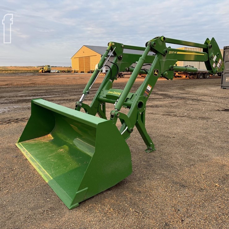 2023 JOHN DEERE 520M