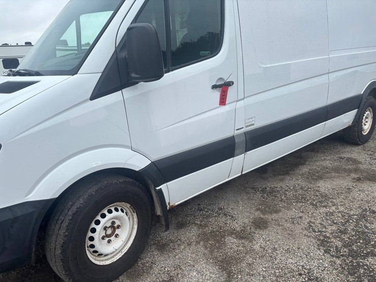 #2333-•-2014-mercedes-sprinter-van-image-9