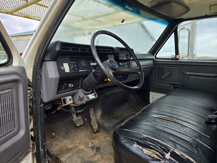 1996-ford-f800-image-65