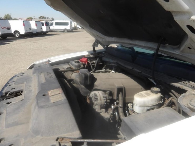 2013-chevrolet-silverado-2500-image-5