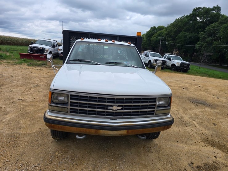 #2069-•-1993-chevrilet-3500-cheyanne-stake-body-truck-image-8