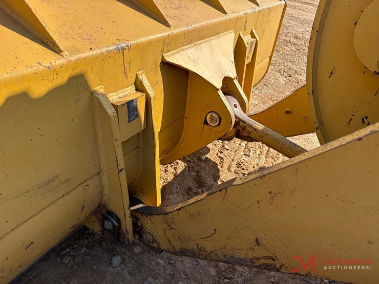 2003-caterpillar-953c-image-8