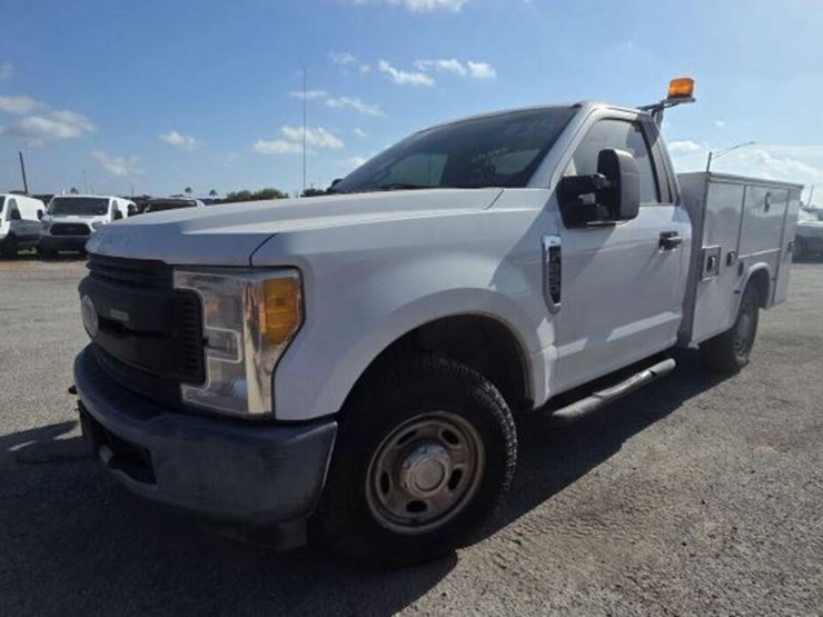 2017-ford-f250-image-1