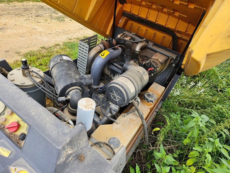 #2074-•-atlas-copco-dias-185-air-compressor-image-21