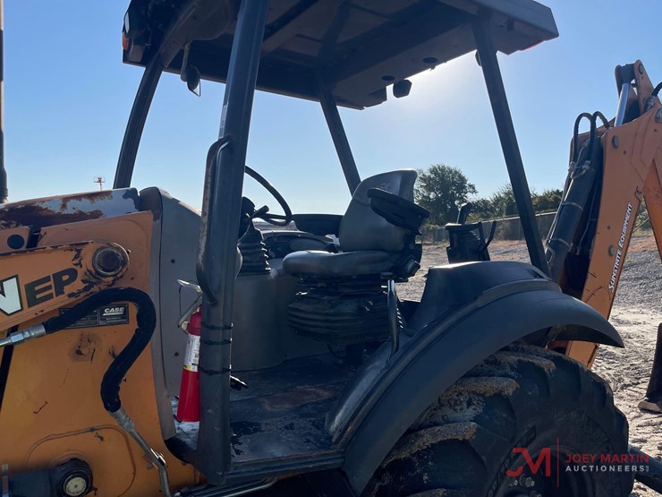 2020-case-580n-ep-loader-backhoe-image-19