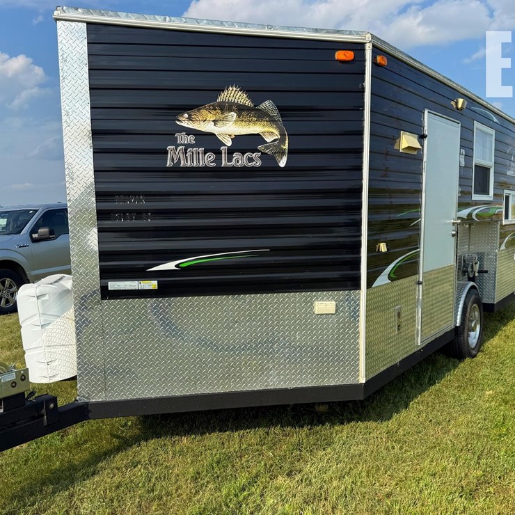 2015 ICE CASTLE MILLE LACS