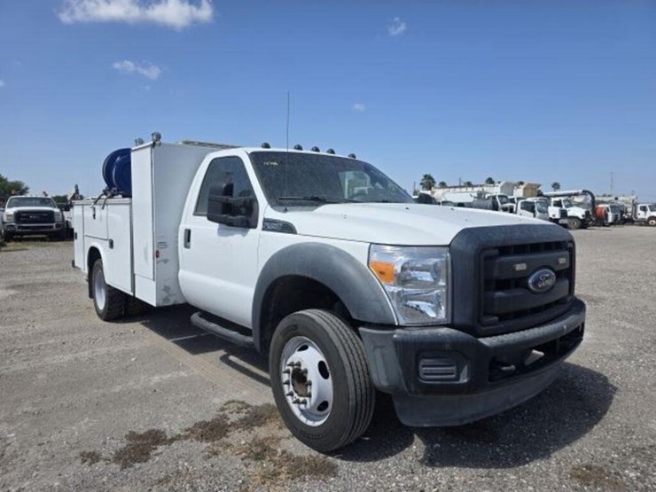 2015-ford-f450-image-2