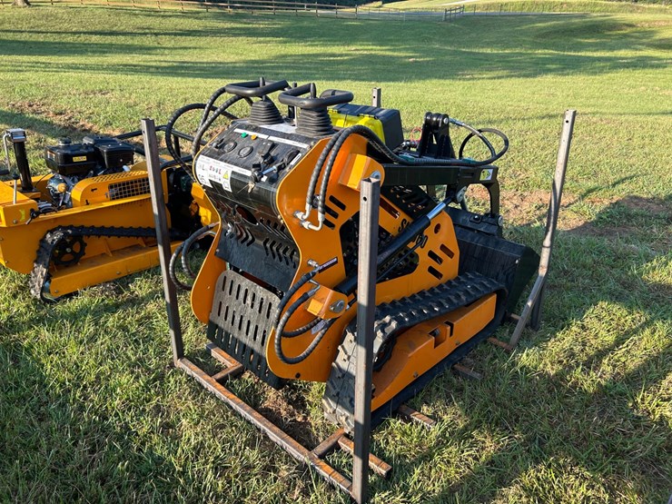 #136-•-sdlool-skid-steer-loader-image-4