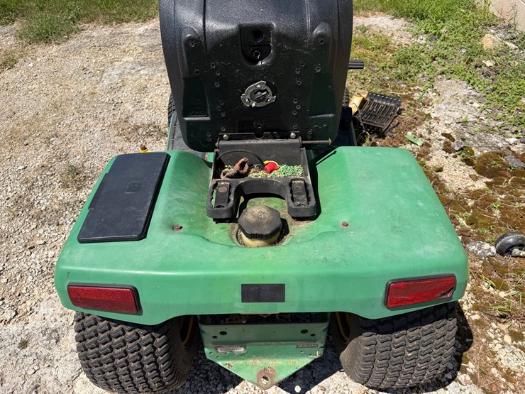 john-deere-345-image-11