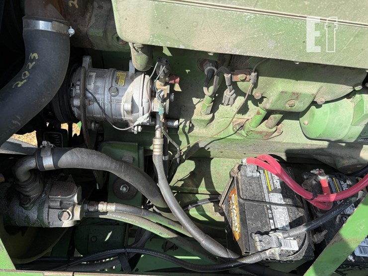 1983-john-deere-8820-image-9