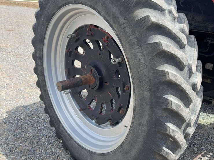 1982-international-3088-tractor-image-19