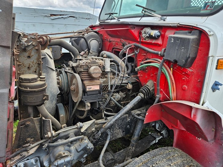 international-4900-image-10