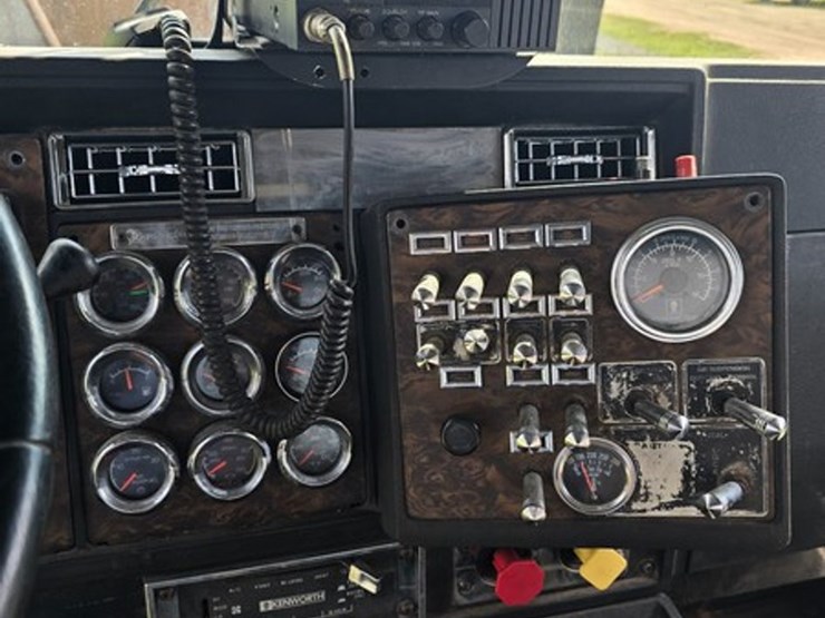 1996-kenworth-t800b-image-32