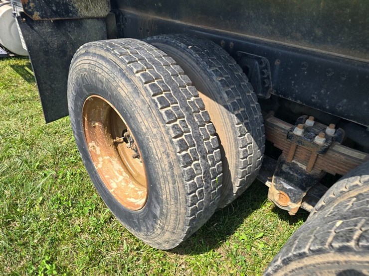 1995-ford-l8000-image-30