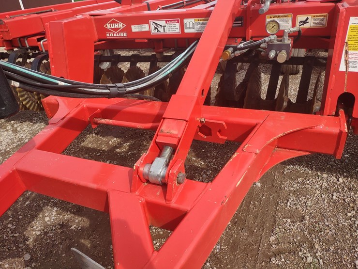 #2448-•-2015-kuhn-excelerator-8000-vertical-till-image-16